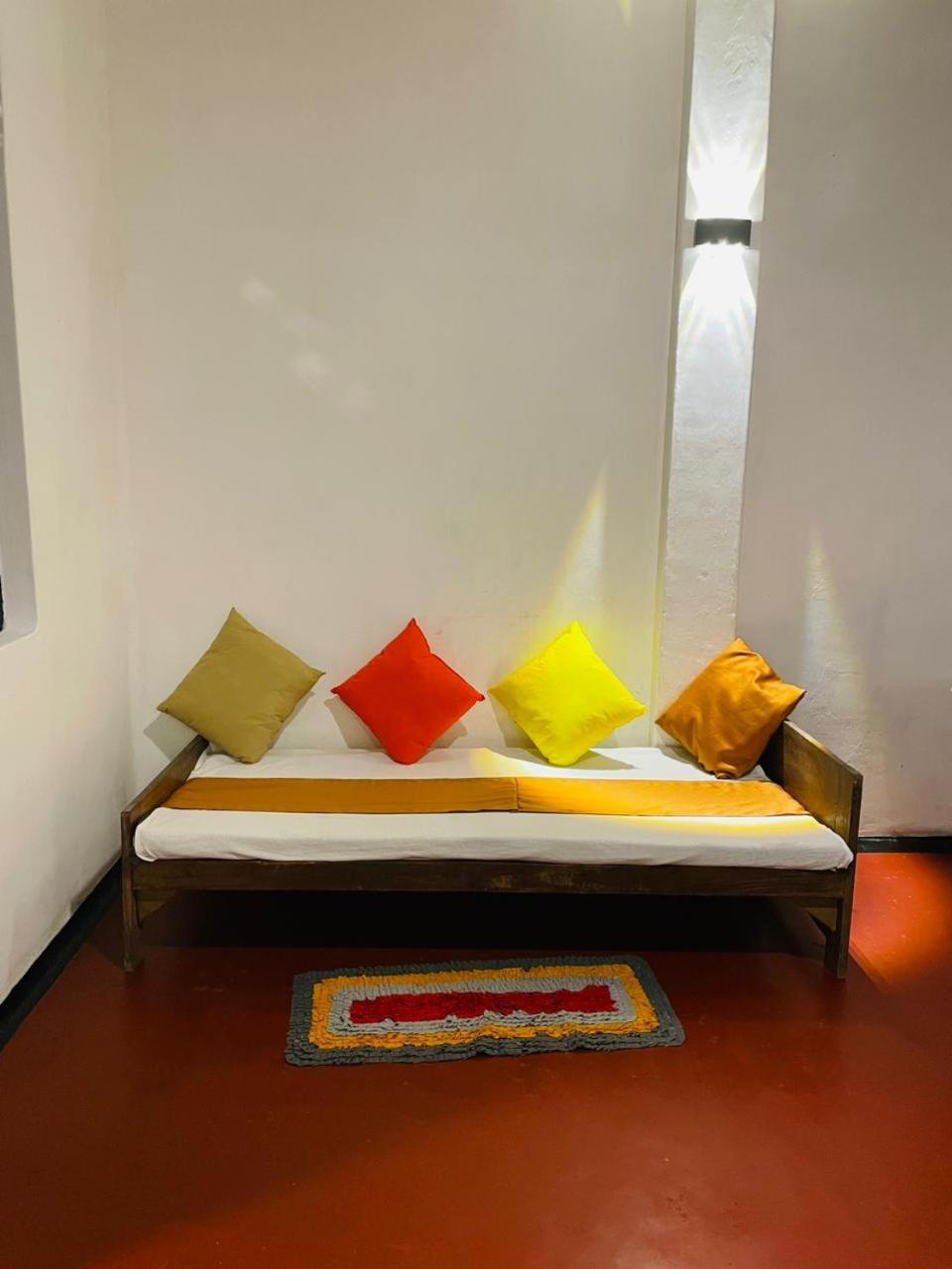 Ami Place Rooms With Kitchen Hikkaduwa Exterior photo